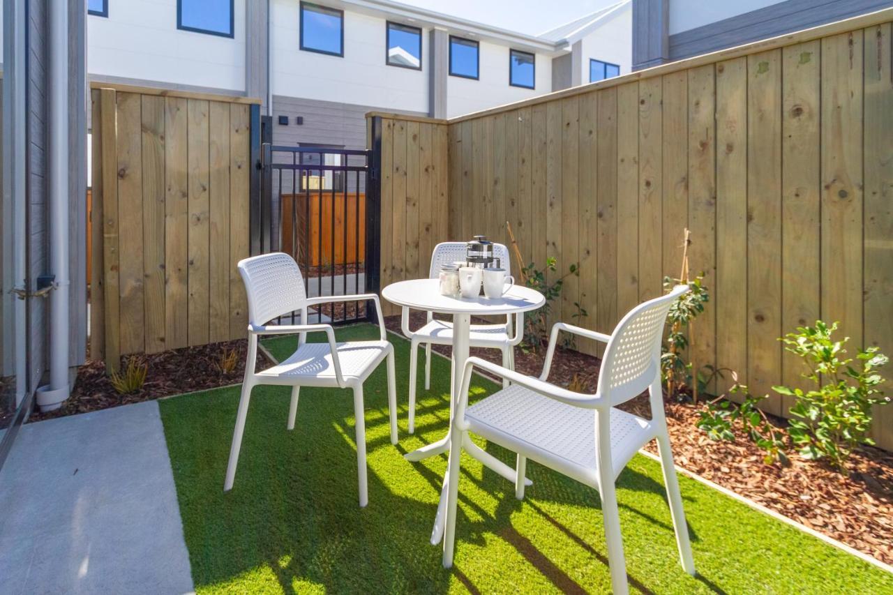 Beachside Bliss: 1 Bed 1 Bath Christchurch Zewnętrze zdjęcie