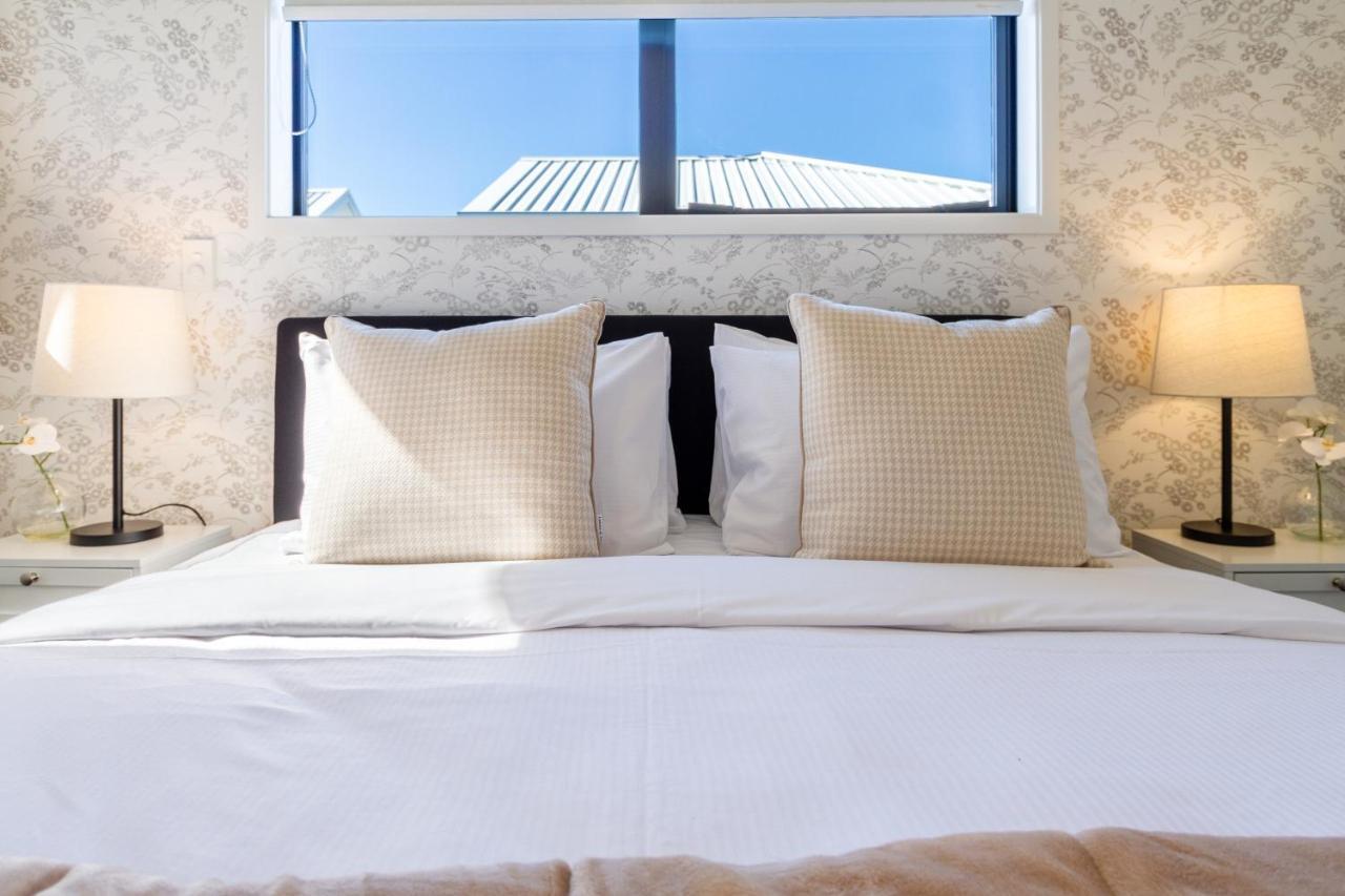 Beachside Bliss: 1 Bed 1 Bath Christchurch Zewnętrze zdjęcie