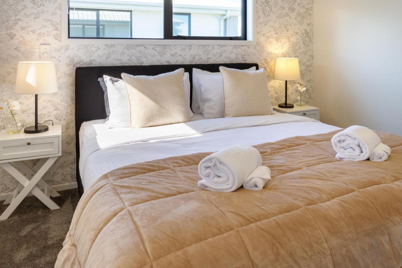 Beachside Bliss: 1 Bed 1 Bath Christchurch Zewnętrze zdjęcie
