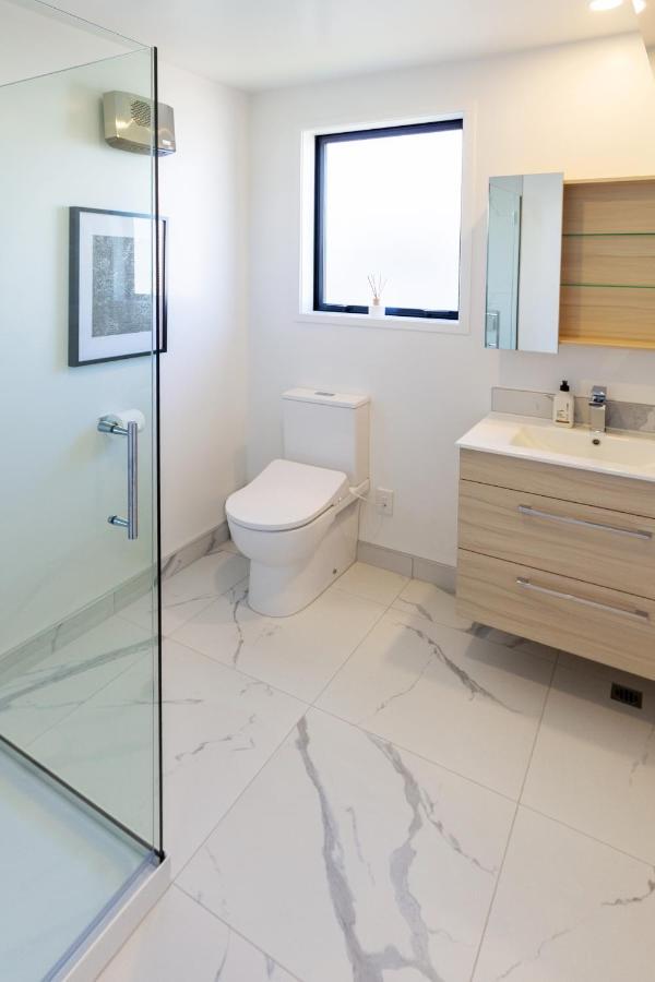 Beachside Bliss: 1 Bed 1 Bath Christchurch Zewnętrze zdjęcie