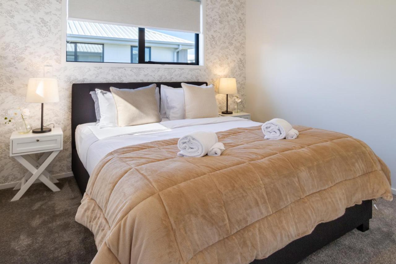 Beachside Bliss: 1 Bed 1 Bath Christchurch Zewnętrze zdjęcie