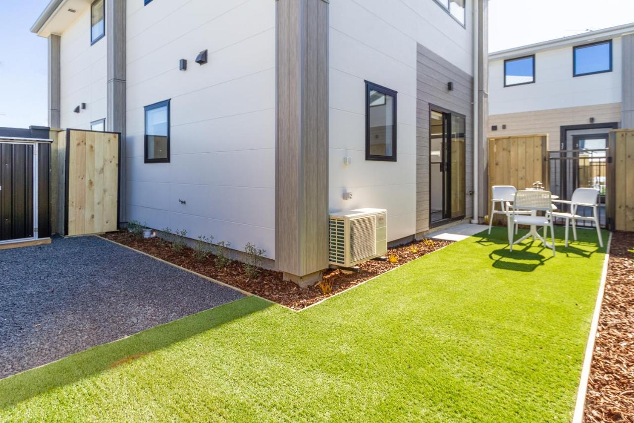 Beachside Bliss: 1 Bed 1 Bath Christchurch Zewnętrze zdjęcie